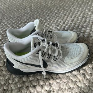 Men’s Nike shoes size 10